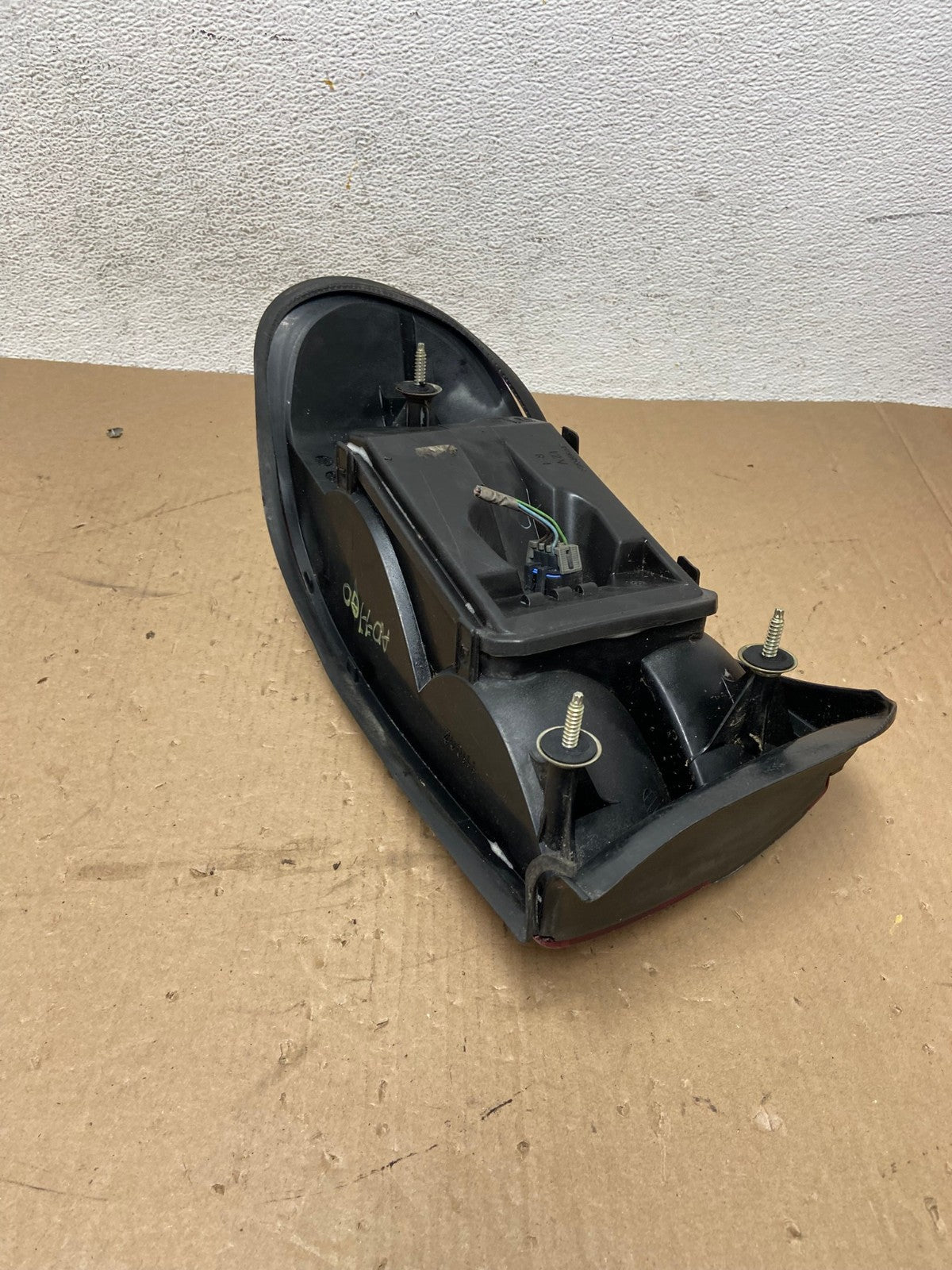 1997 to 2003 Chevrolet Malibu Passenger Right RH Side Tail Light AD7700 LK4