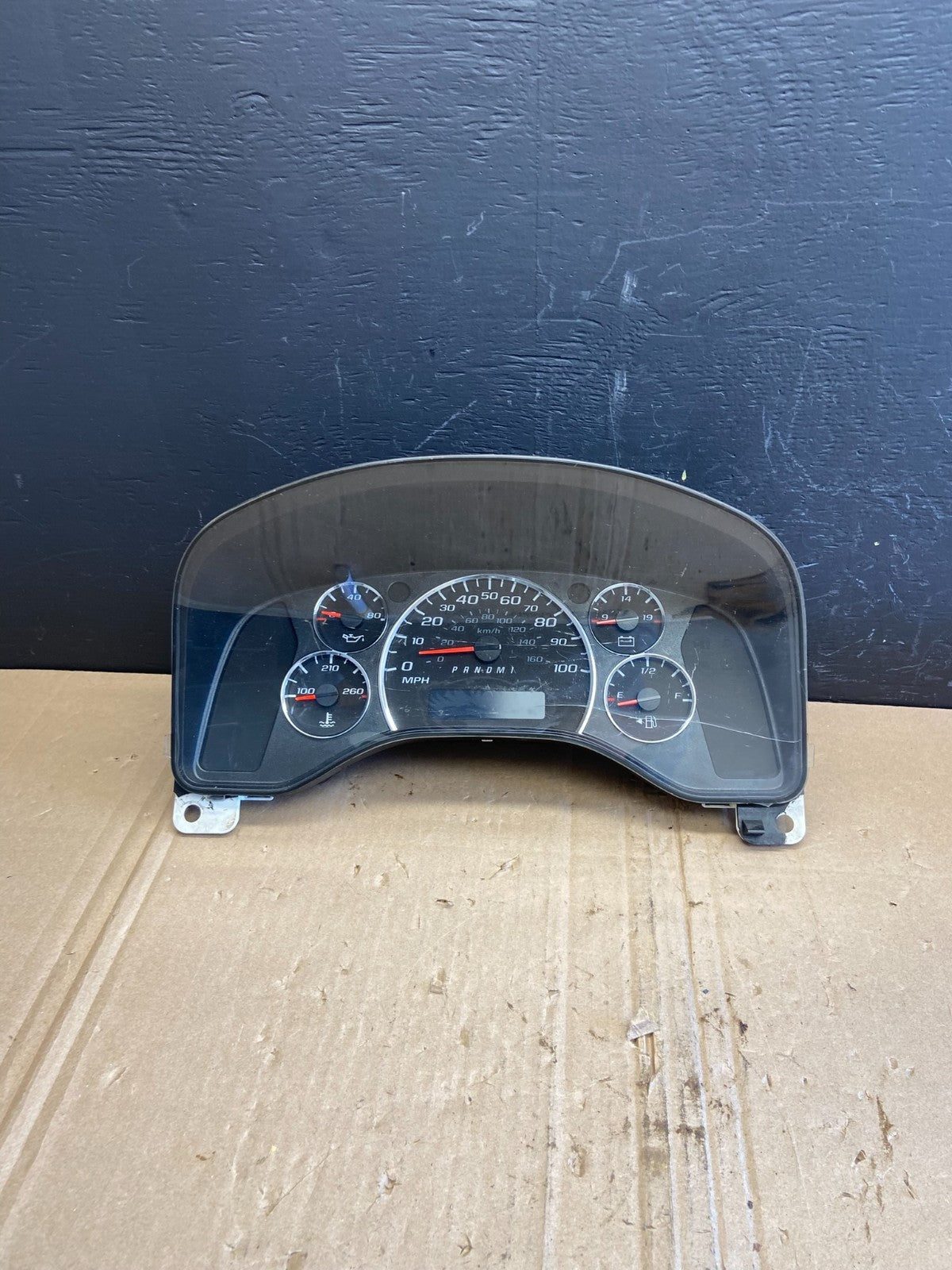 2013 to 2017 Chevrolet Express Speedometer Cluster Gauge AB89310