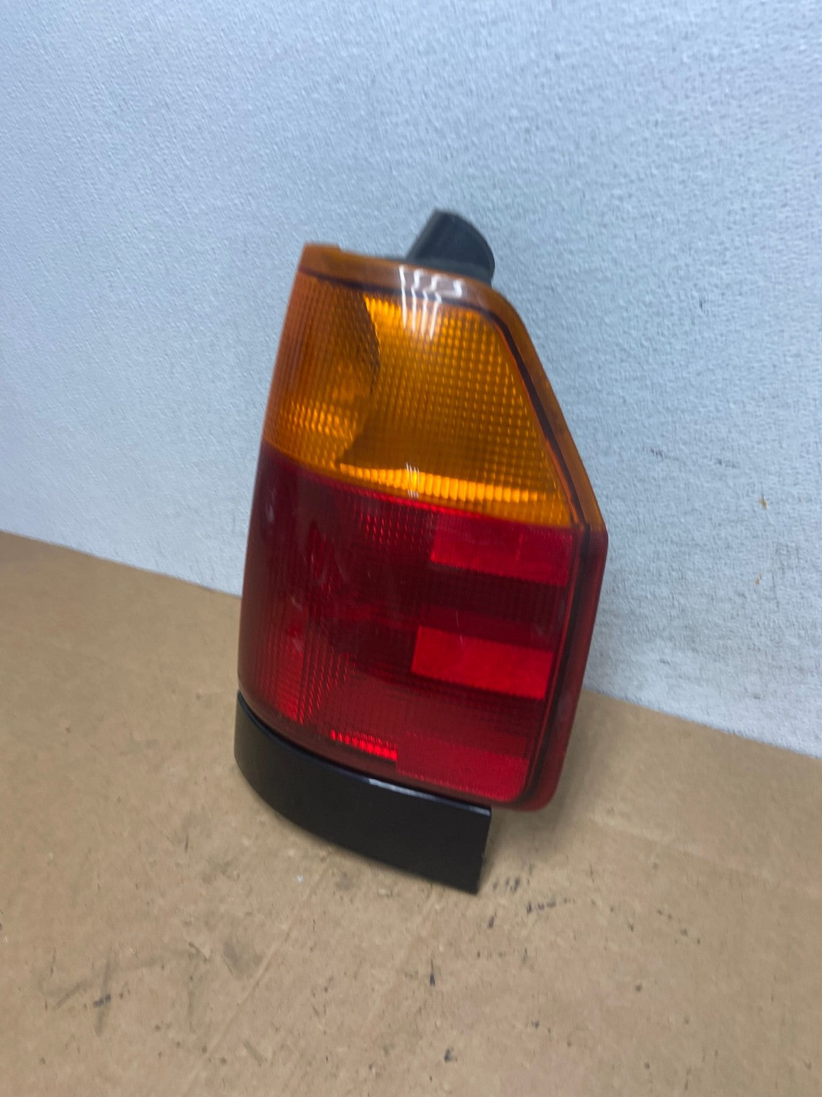 2002-2009 GMC Envoy Right Passenger RH Side Tail Light AD5141 LK1