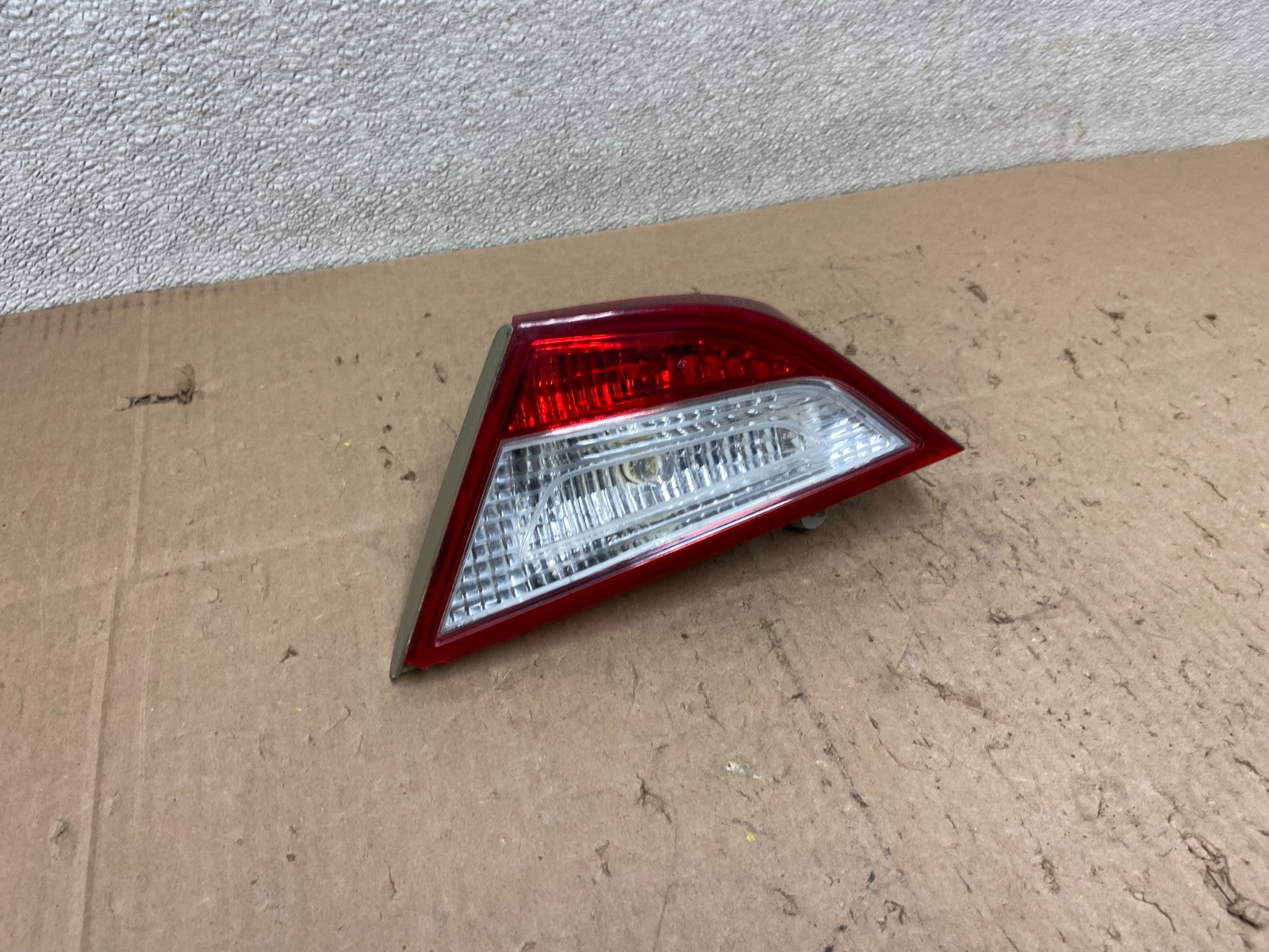 2011 to 2014 Hyundai Sonata Right Passenger Rh Inner Tail Light Oem Y3021 DW2