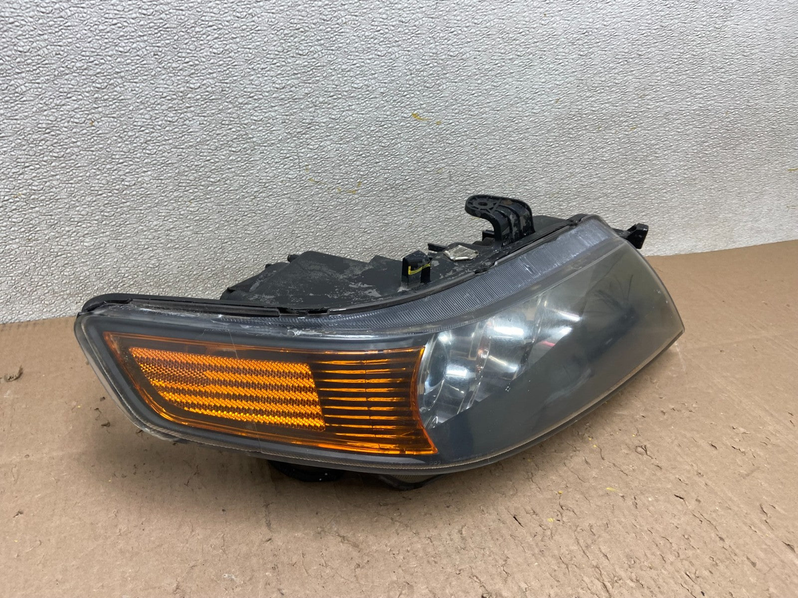 2004 to 2006 Acura TSX Right Passenger RH Side Xenon HID Headlight OEM Y3079 DW2