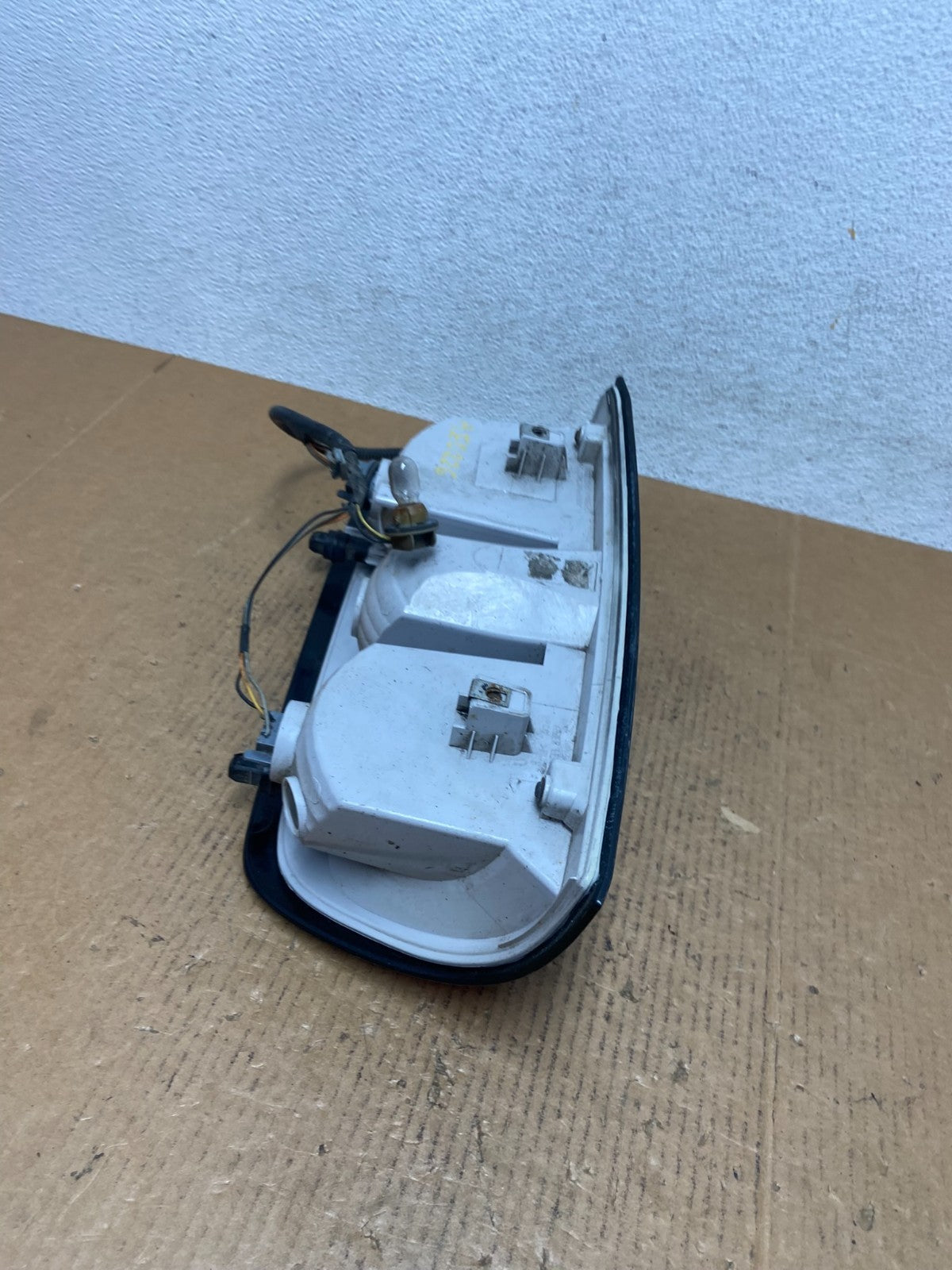 2015 to 2019 Chevrolet Colorado Left Driver LH Side Tail Light AE0226 DG5