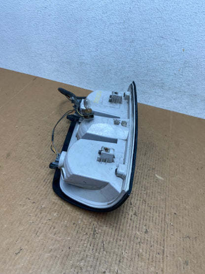 2015 to 2019 Chevrolet Colorado Left Driver LH Side Tail Light AE0226 DG5