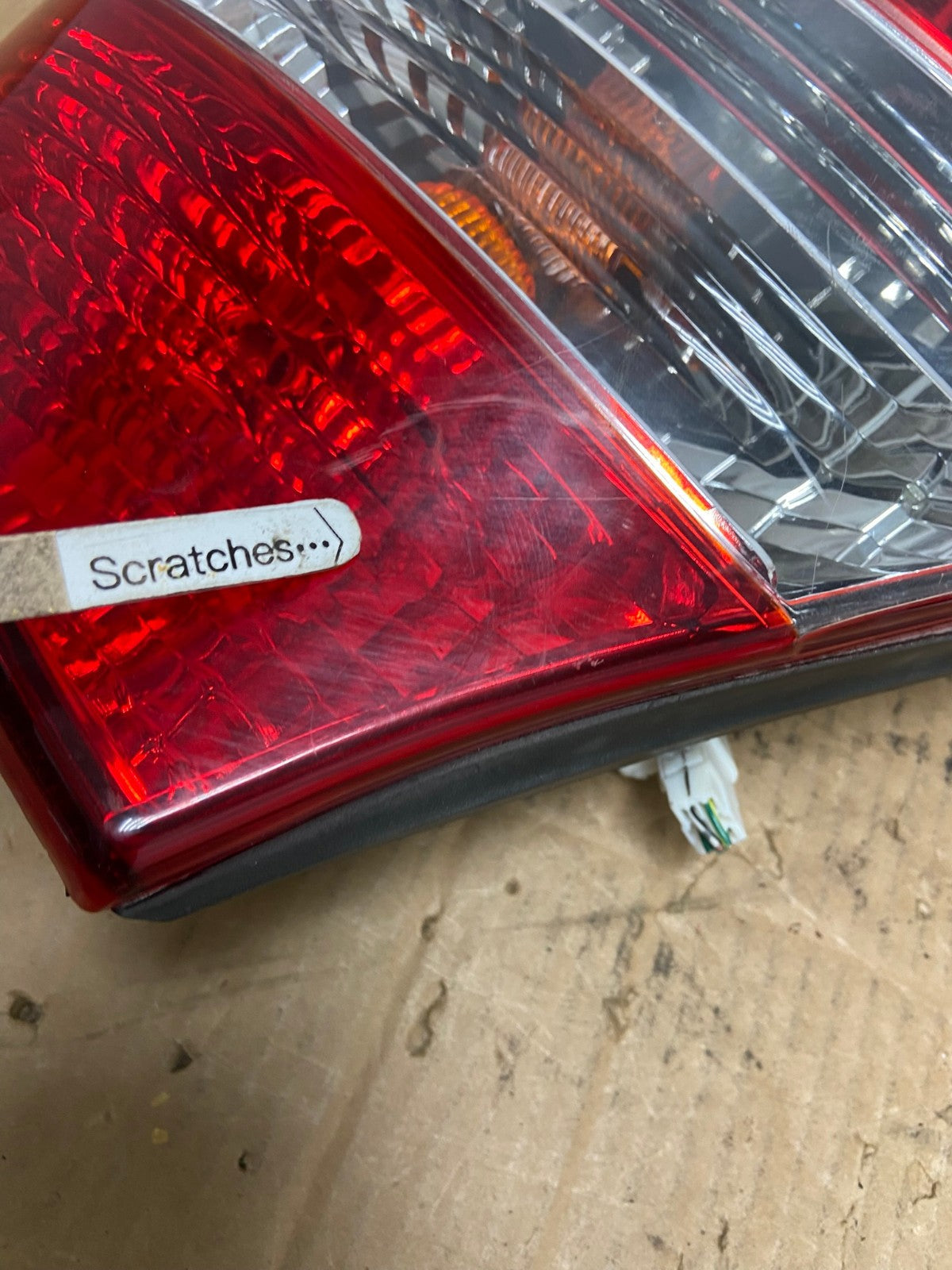 2002 2003 2004 Toyota Camry Tail Light Right Passenger Rh Side AD1132 LK3
