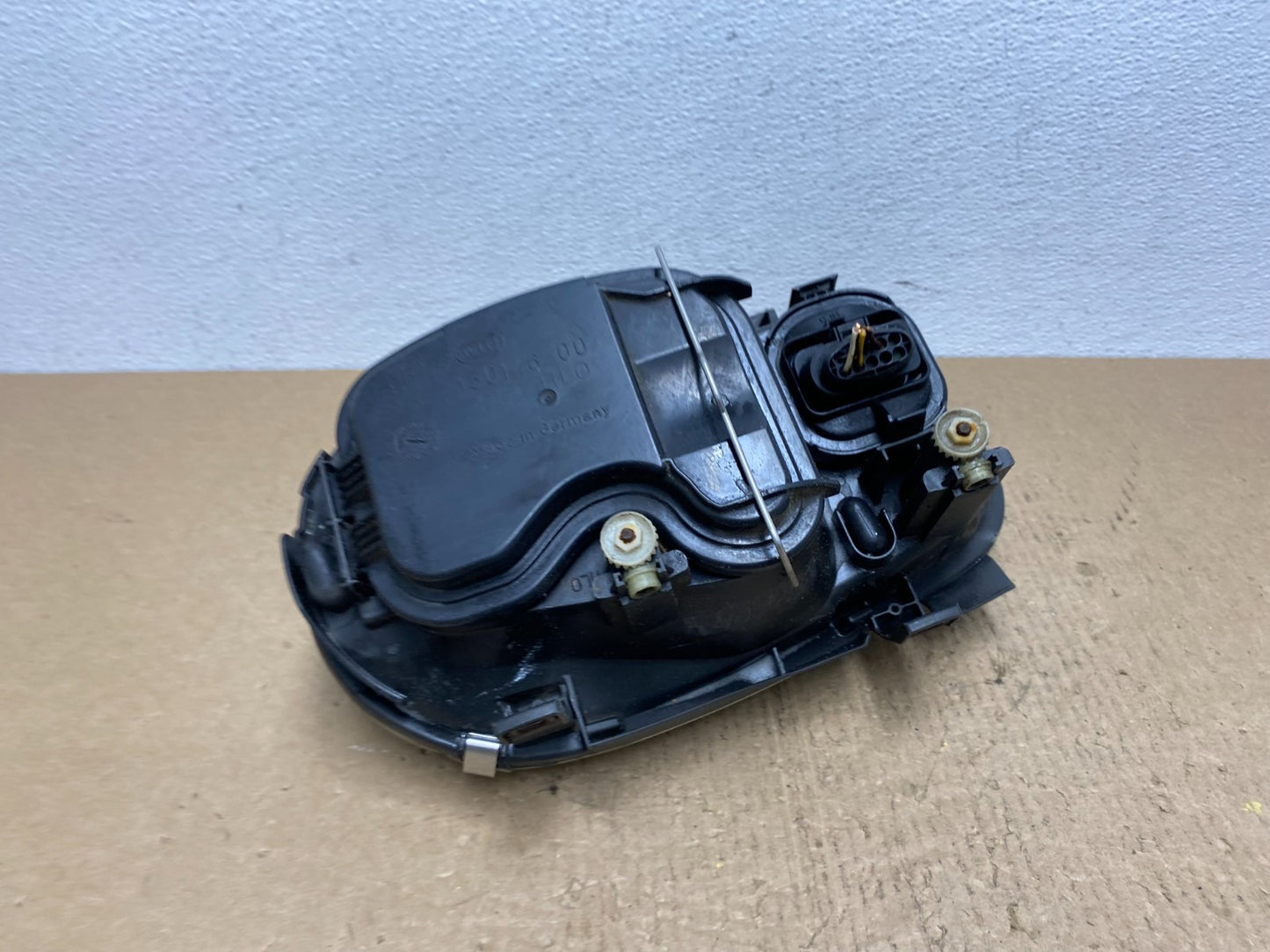 1997-2003 Volkswagen Golf MK4 Right Passenger Side Halogen Headlight AC1597 DW5
