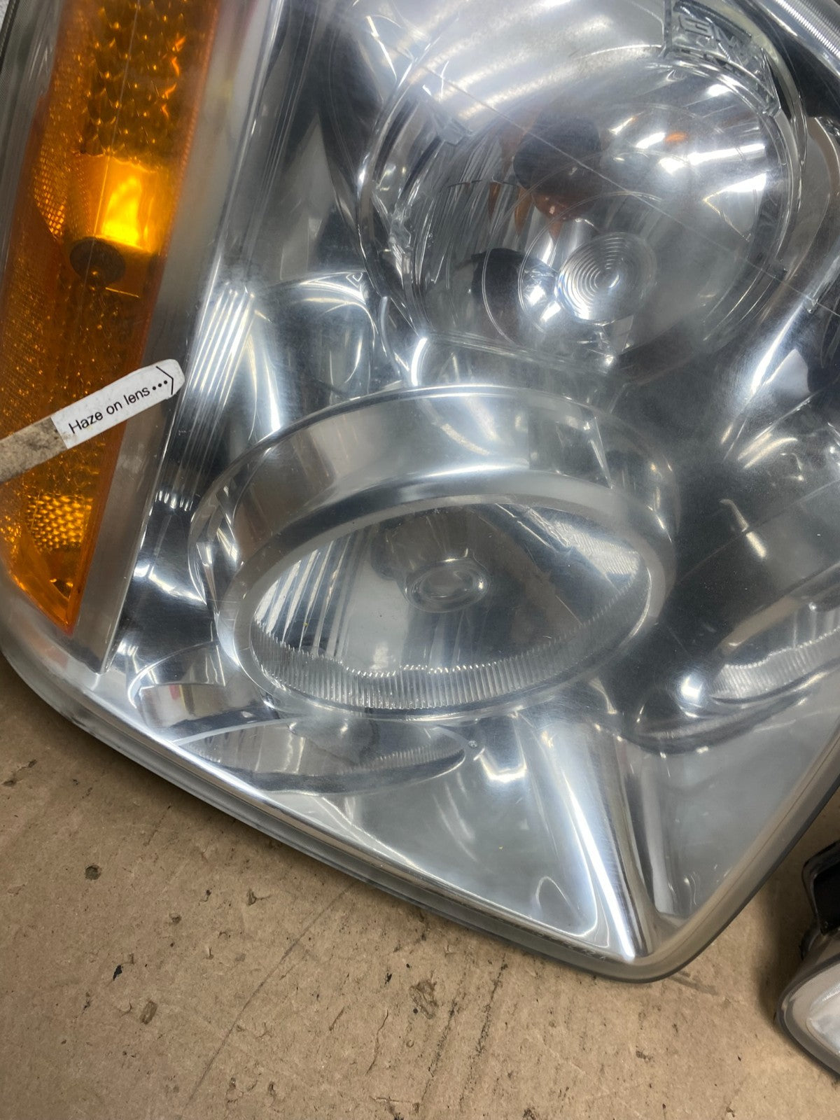 2007 - 2014 GMC Yukon Halogen Headlights Left+Right Side Set AE6129 DW5