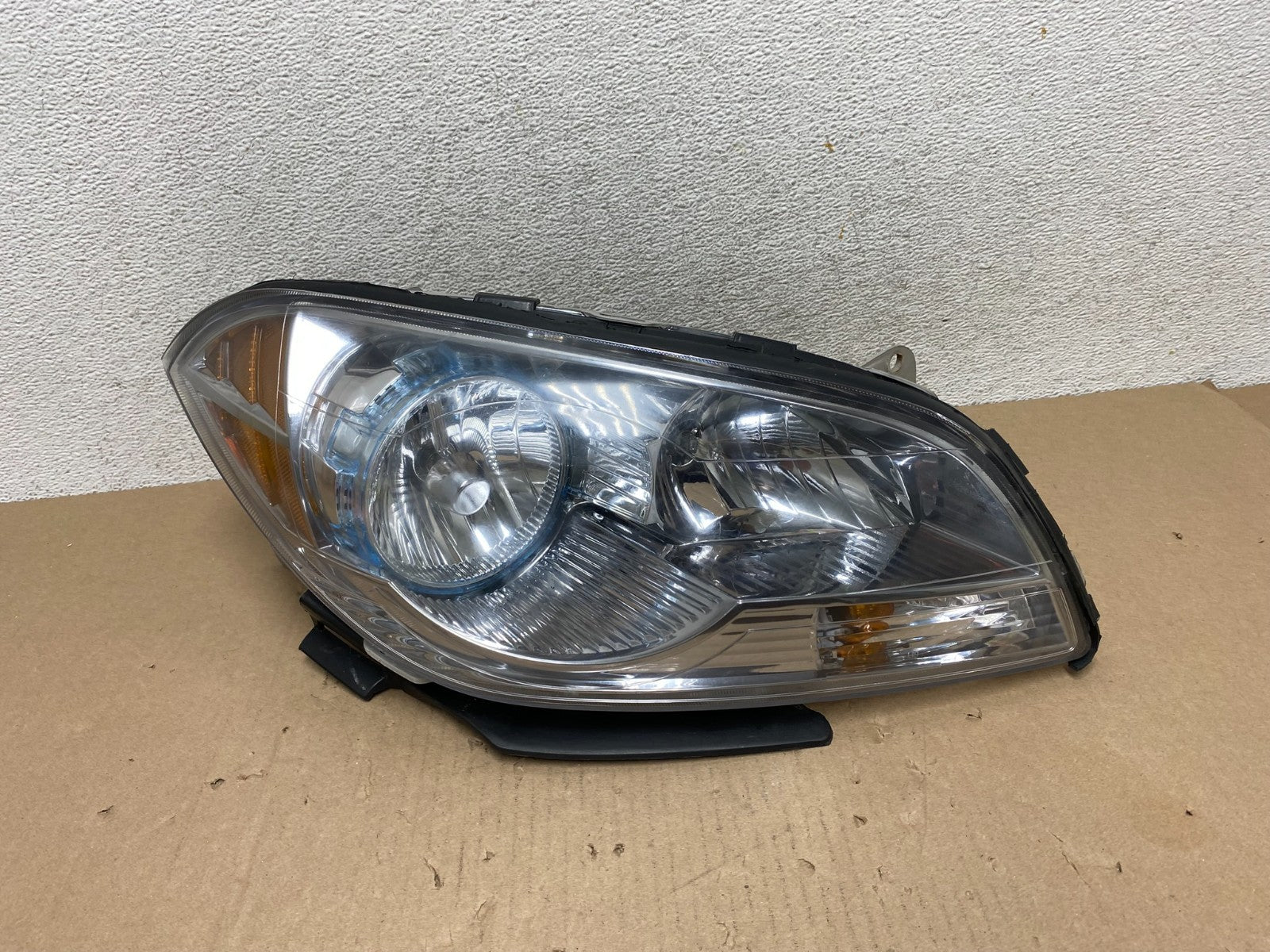 2008 to 2012 Chevrolet Malibu Right Passenger Rh Side Headlight AG6700 DW0