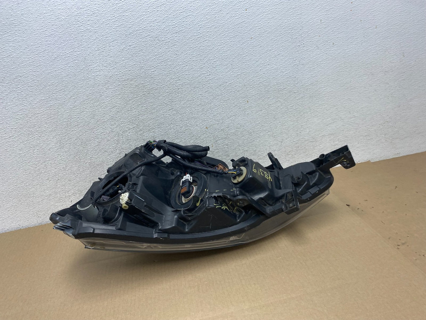 2016 - 2018 Nissan Sentra Front Right Passenger RH Halogen Headlight AG5813 DW9