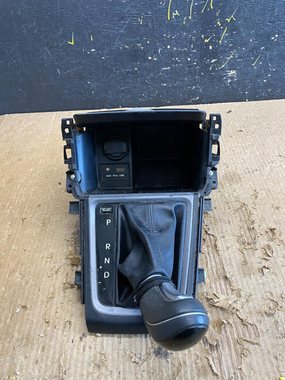 2014 - 2016 Hyundai Elantra Shifter Bezel Center Console Storage Oem Z9817 DG1