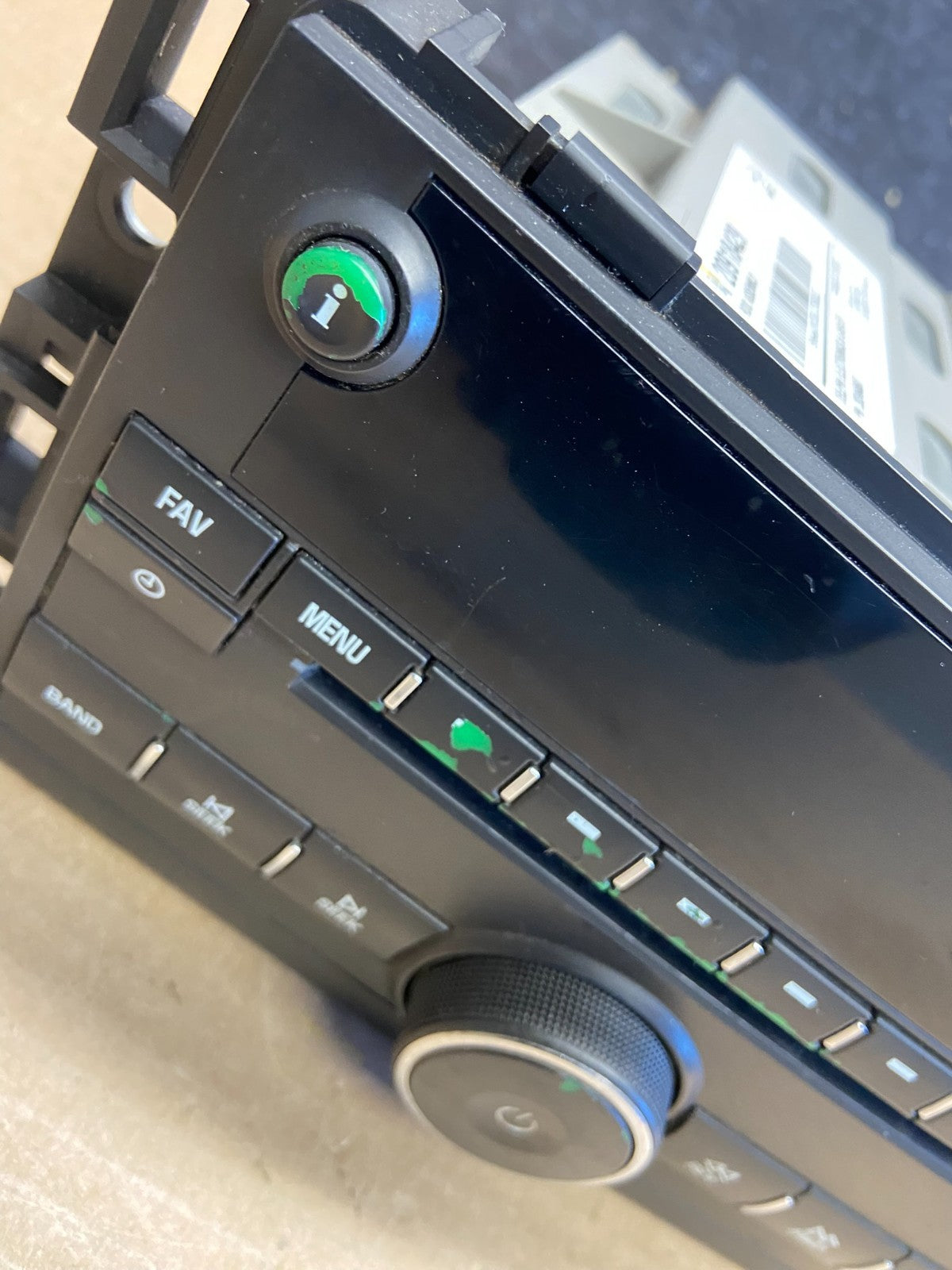 2007 to 2014 GMC Chevy Truck Yukon Silverado AM FM Radio AH1516 DG1
