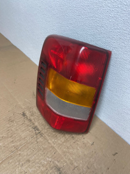 1999 - 2004 Jeep Grand Cherokee WJ Left Driver Lh Tail Light AB8346LK1