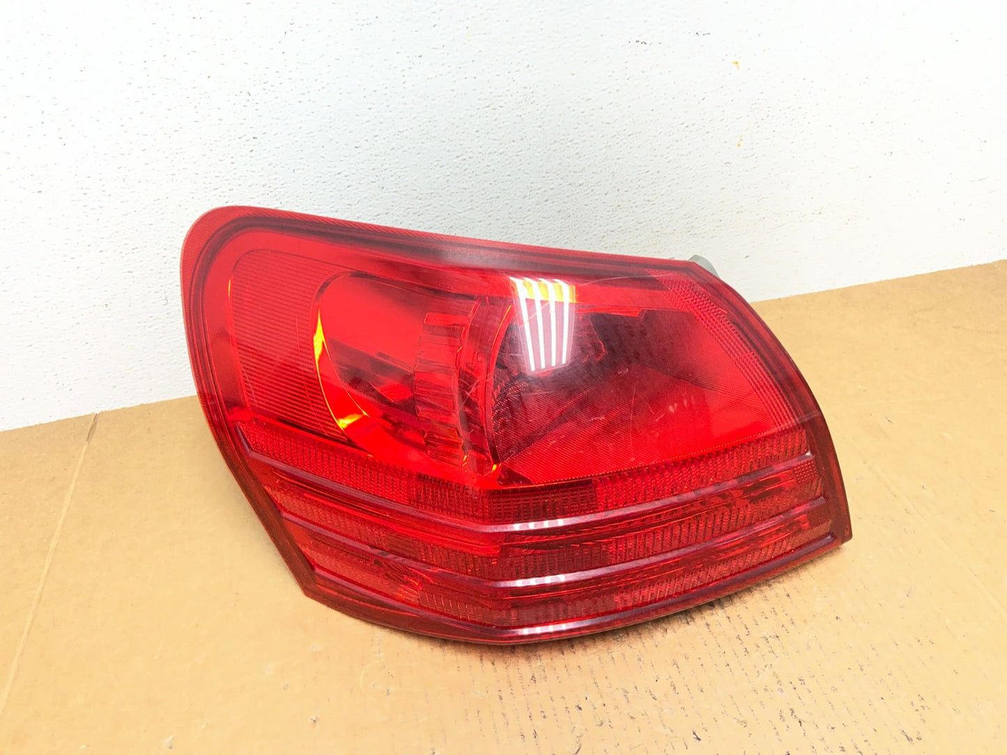 2008 to 2015 Nissan Rogue Left Driver Lh Side Tail Light AE0357 LK0