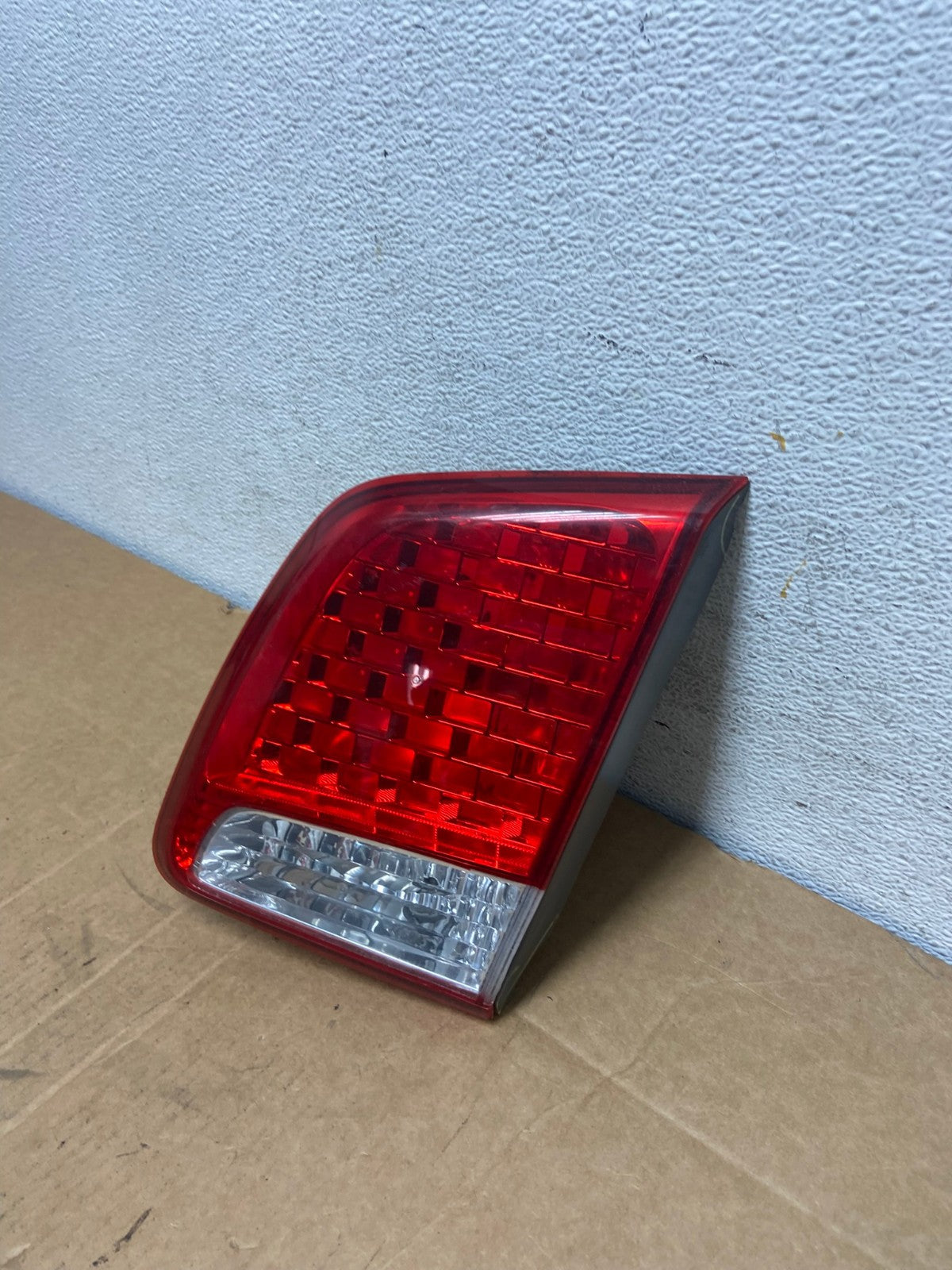 2011 2012 2013 Kia Sorento Right Passenger Inner Tail Light AD5426 LK1