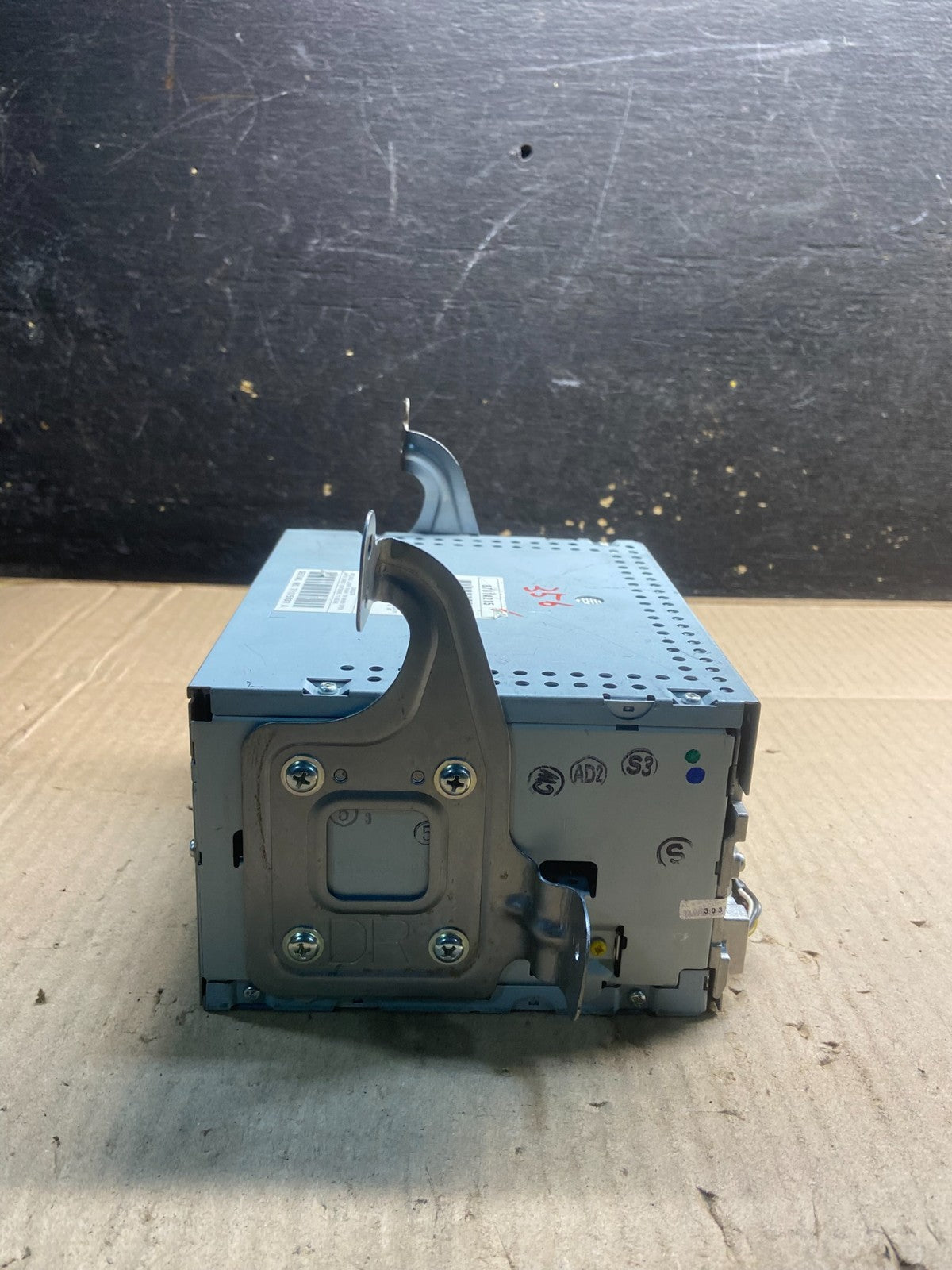 2007 2013 Mitsubishi Outlander AM/FM/CD/MP3 Radio Head Unit Receiver Y7608 DG1