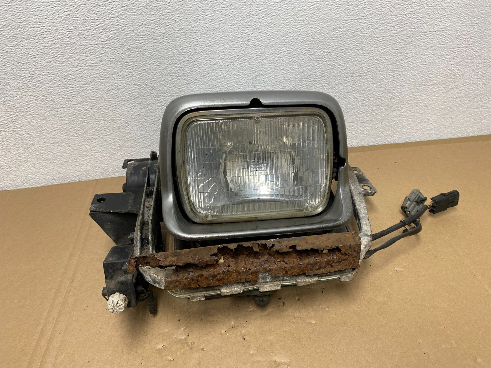 1984 to 1989 Chevrolet Corvette Left Driver LH Side Headlight OEM AB6787 DW0