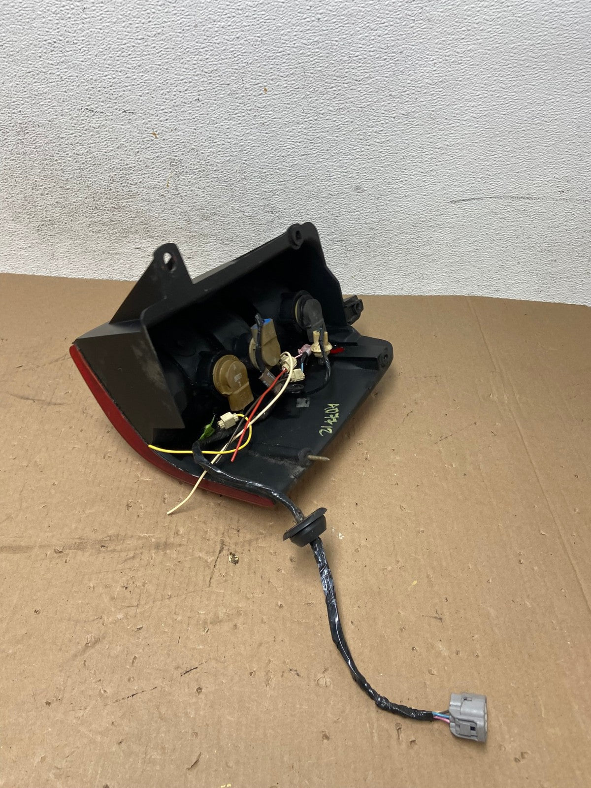 1993-1998 Jeep Grand Cherokee ZJ Left Driver Side Tail Light AD7712 LK7
