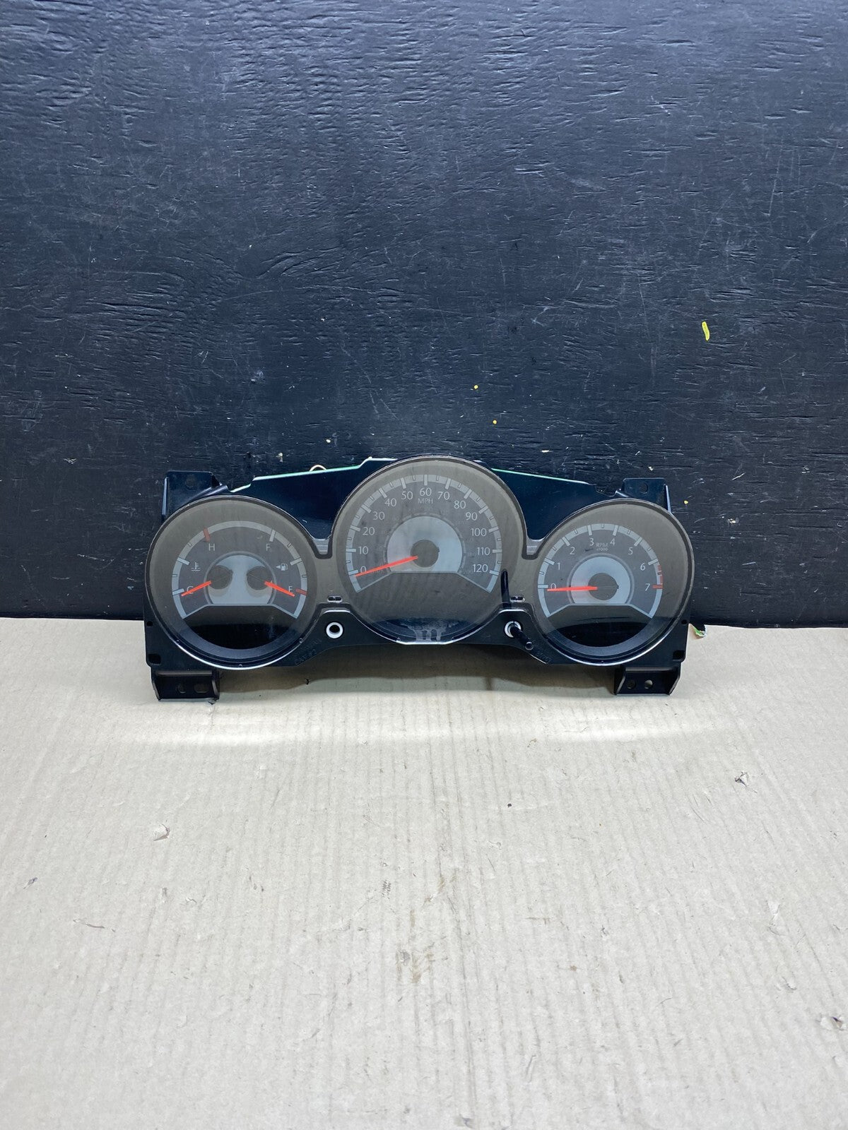 2011 to 2014 Chrysler 200 Speedometer Instrument Cluster Gauges O1715 DG0