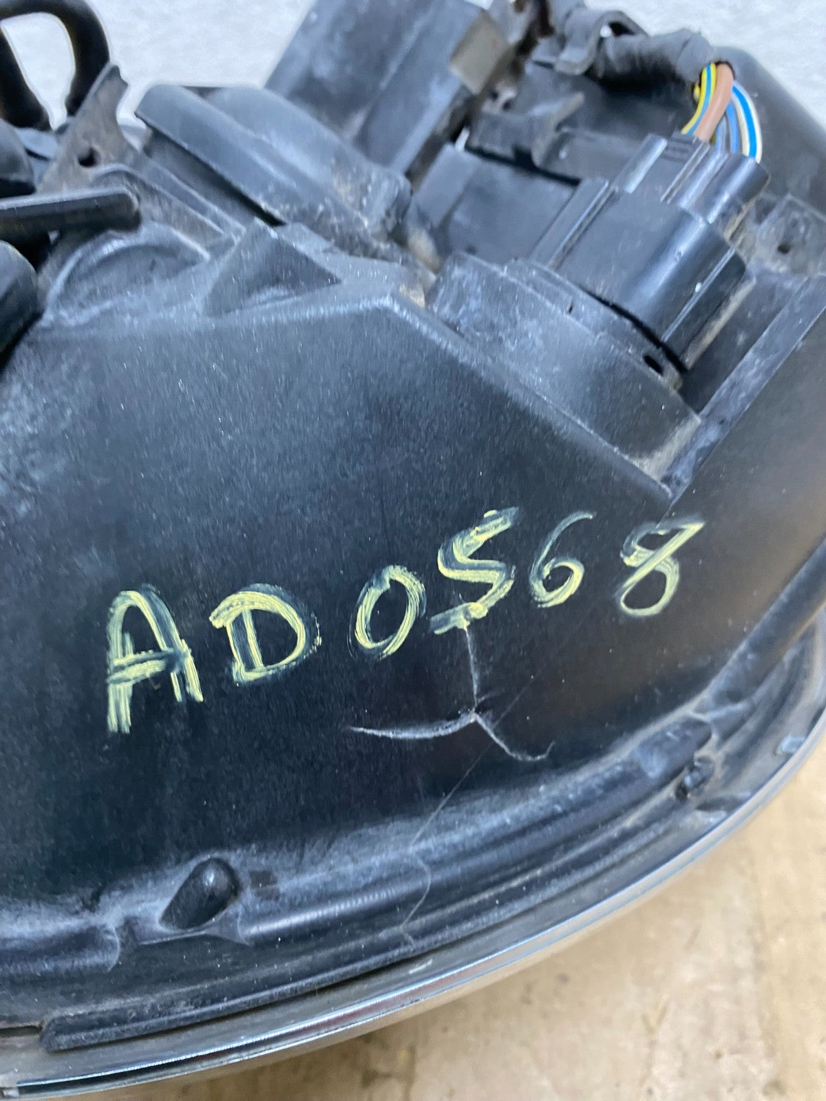 2005 to 2008 Mini Cooper Right Passenger Side Headlight Xenon HID AD0568 DG9