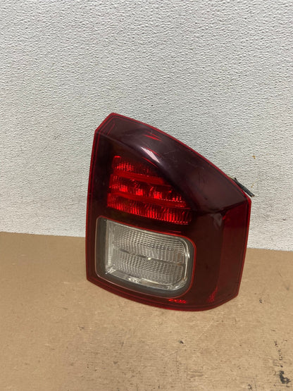2014 - 2017 Jeep Compass Right Passenger Side Tail Light AF4908 LK0