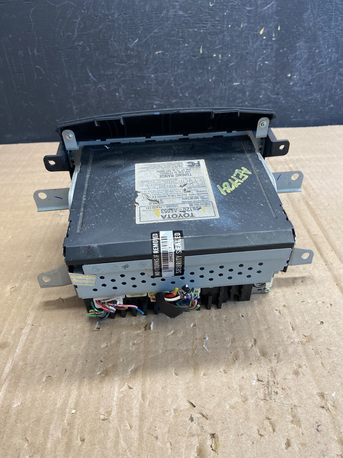 2004 to 2010 Toyota Sienna AM FM CD WMA Mp3 Radio Receiver ae1724 DG4