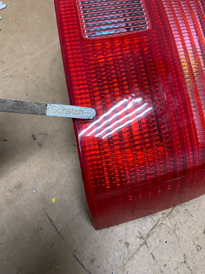 1998 to 2000 Volkswagen Passat Wagon Right Passenger RH Tail Light X8940 DW4
