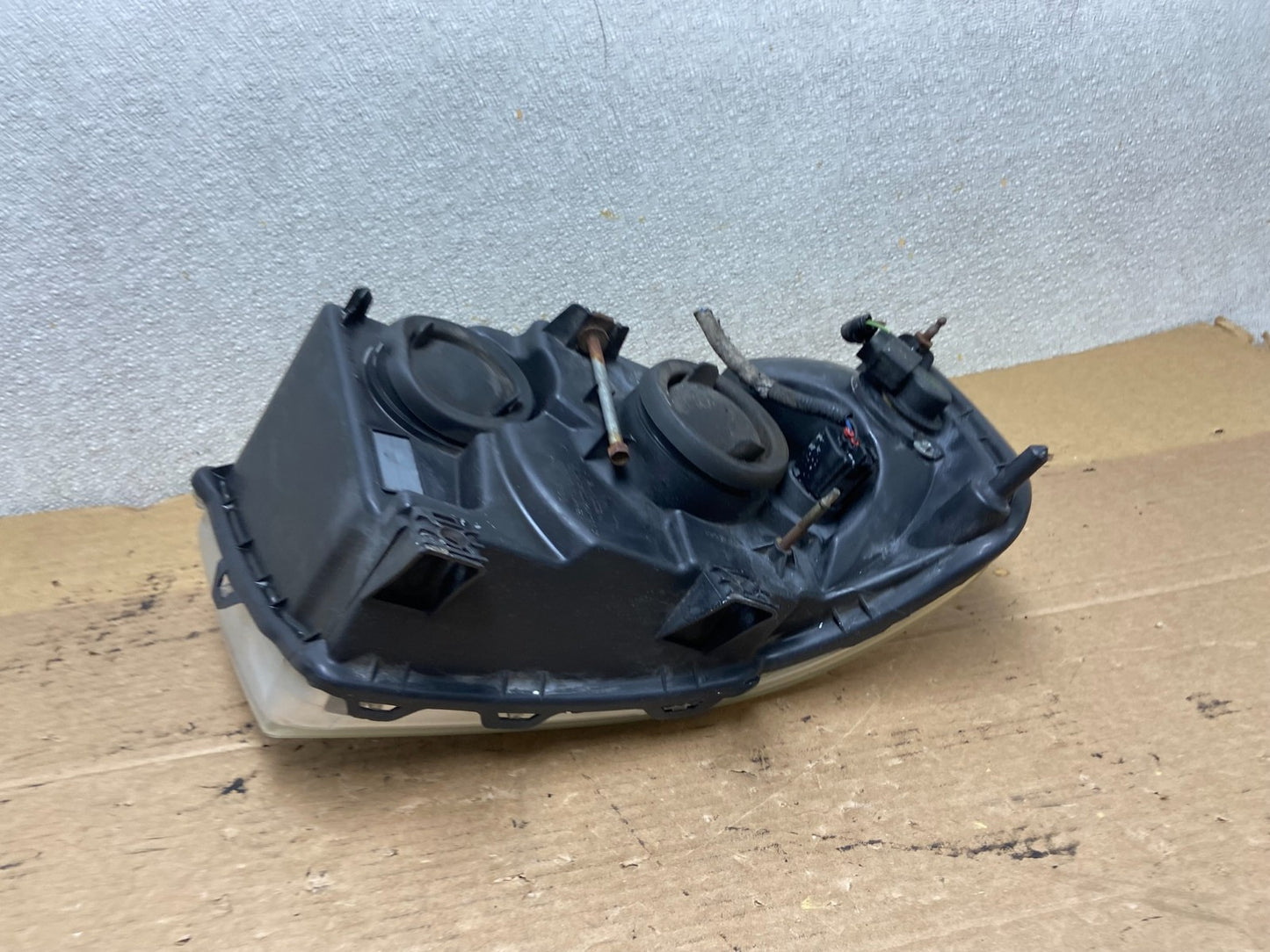 2003 - 2006 Ford Expedition Left Driver LH Side Headlight Halogen Oem AB5343 DW5