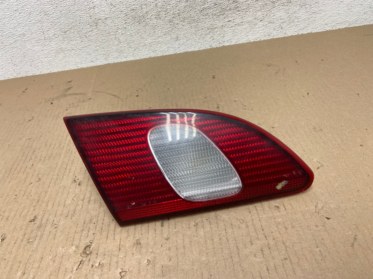 1998-2000 Toyota Corolla Left Driver LH Side Inner Tail light AE7302 LK0
