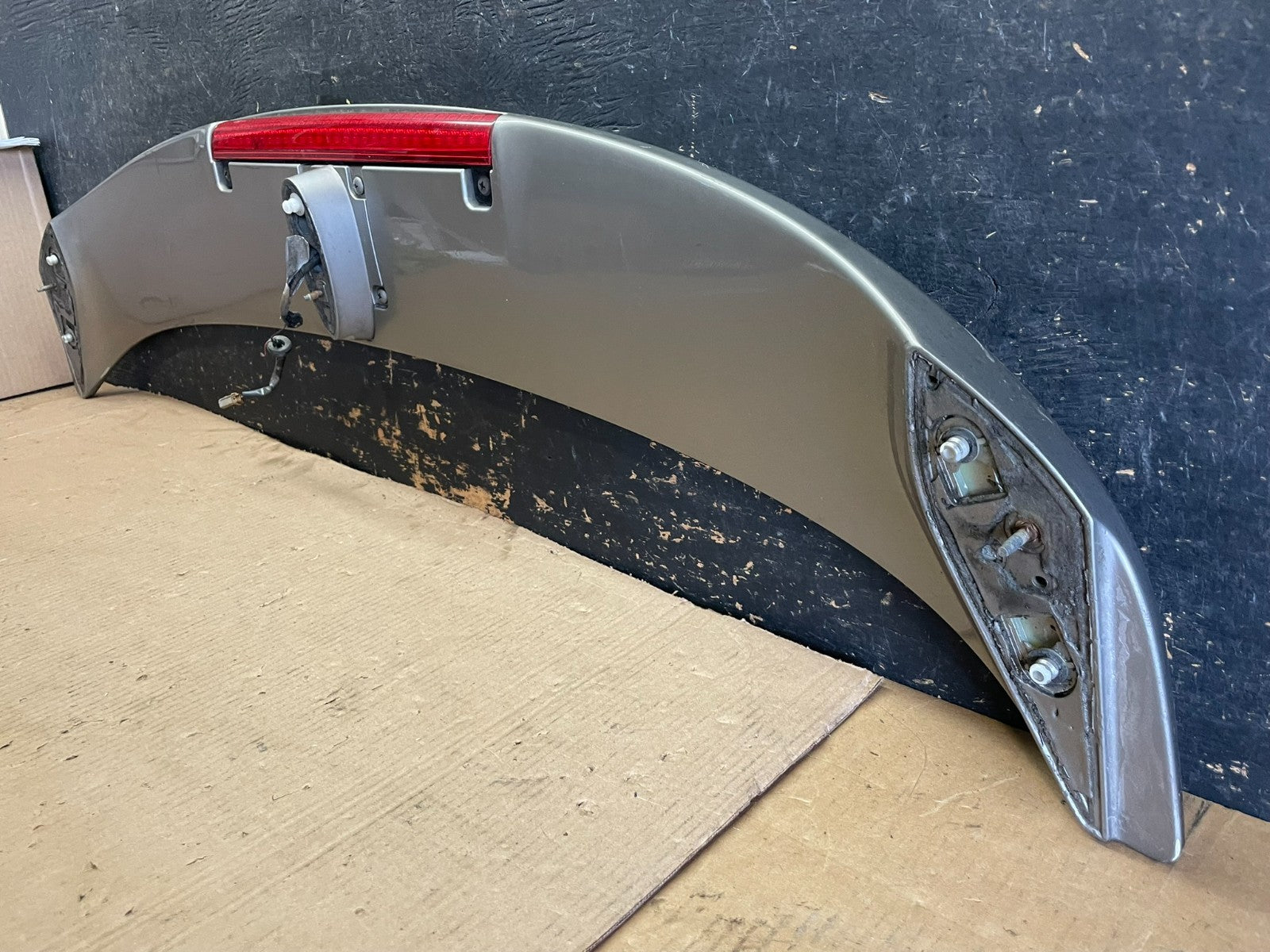 2002 to 2004 Infiniti i35 Rear Tailgate Liftgate Spoiler Wing W/ Light AA214411