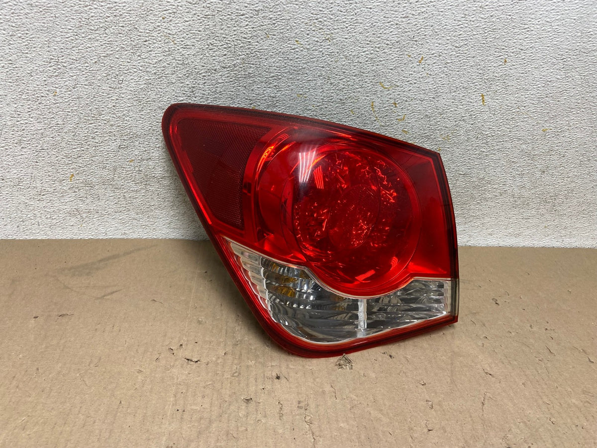 2011 2012 2013 2014 Chevrolet Cruze Left Driver LH Side Tail Light AH6948 LK0
