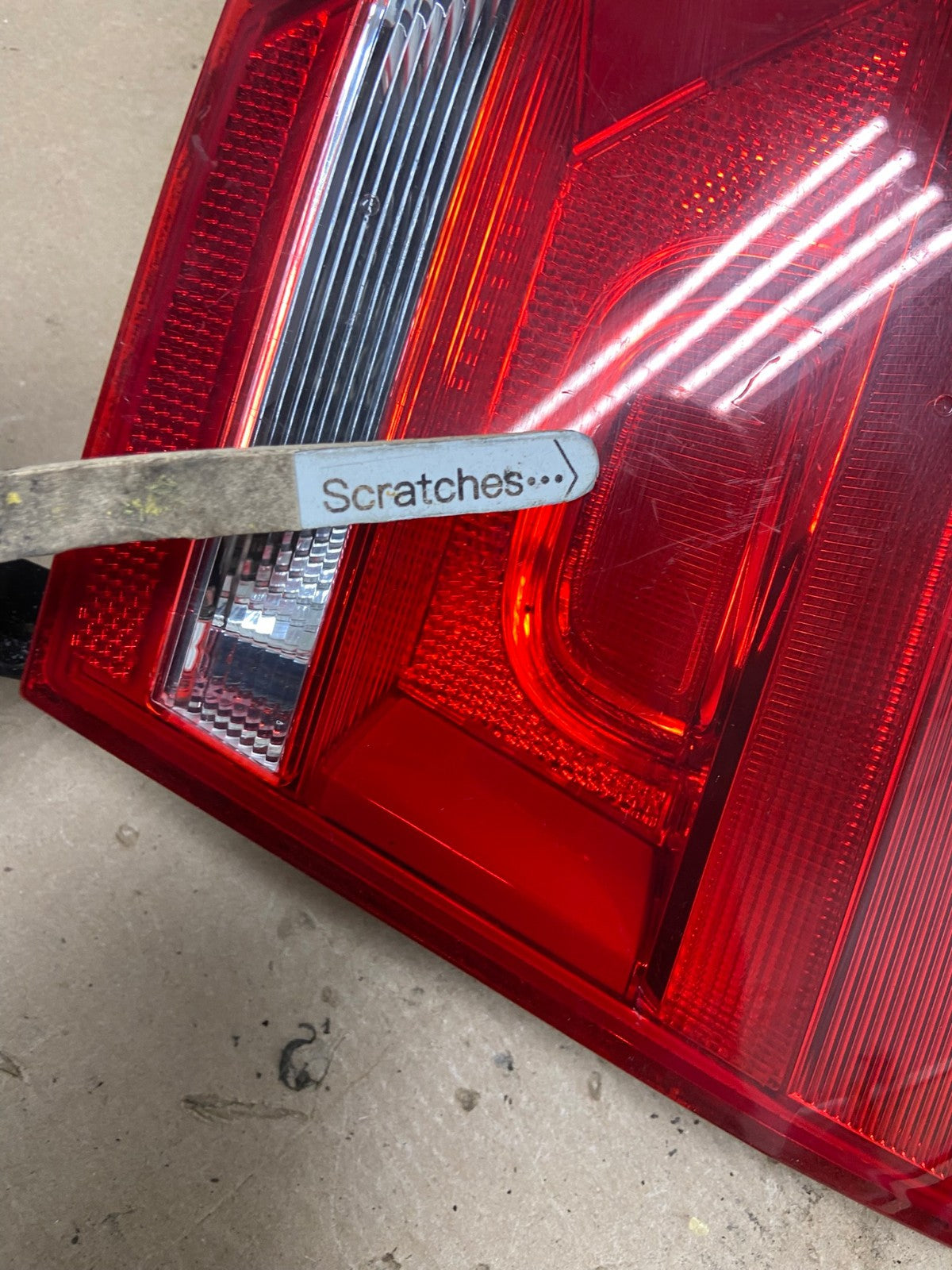 2012 to 2015 Volkswagen Passat Right Passenger Tail light inner AF4930 LK3