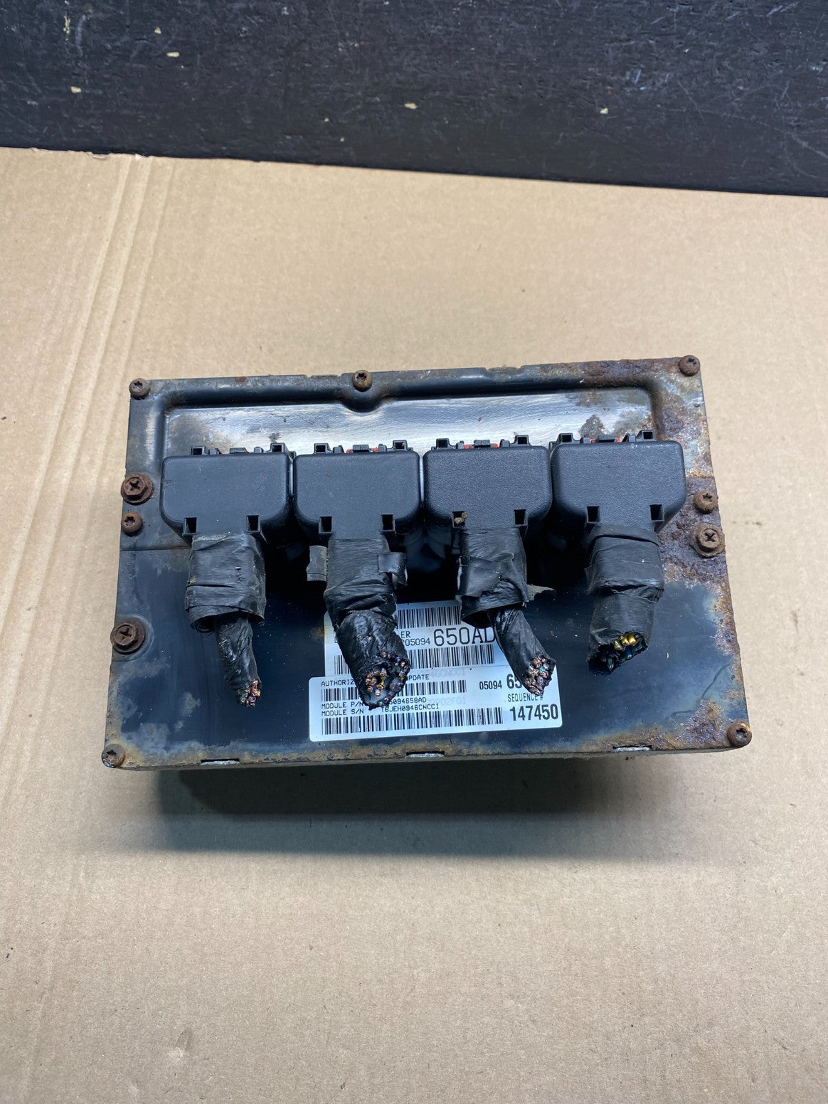 2006 Chrysler Town Country Caravan 3.3L Engine Control ECU p05094658ad AE6280 DW0