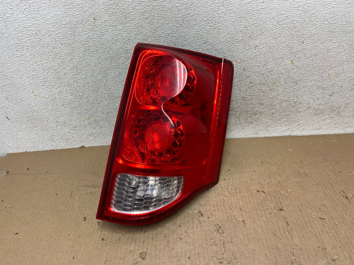 2011 - 2018 Dodge Grand Caravan Right Passenger RH Tail Light Led AH5940 LK0