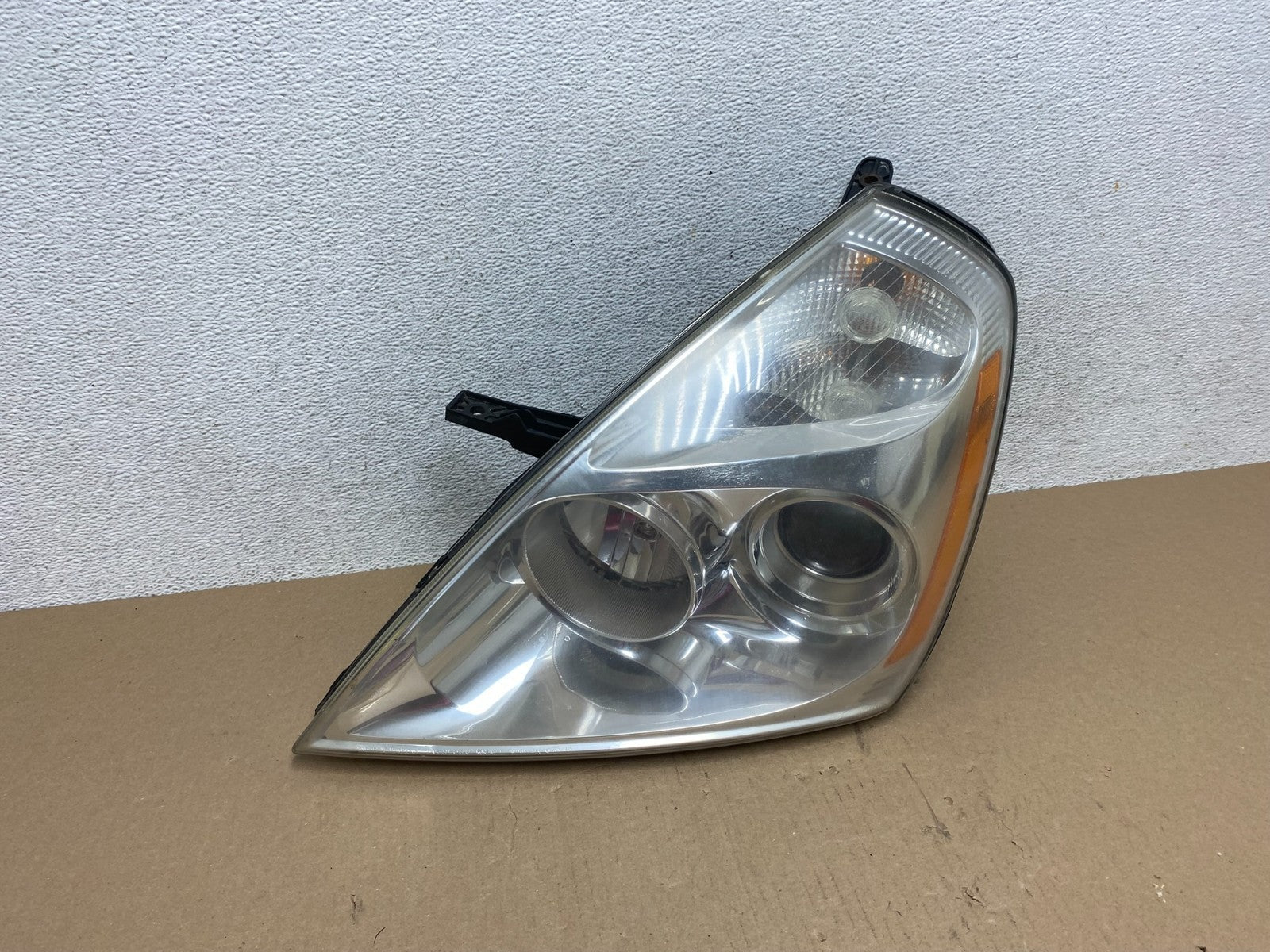 2008-2012 Kia Sedona Left Driver Lh Side Headlight Halogen AE7185 DW2