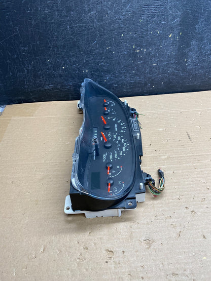 2006 Ford E350 Gauge Speedometer Cluster ag6284 DG2