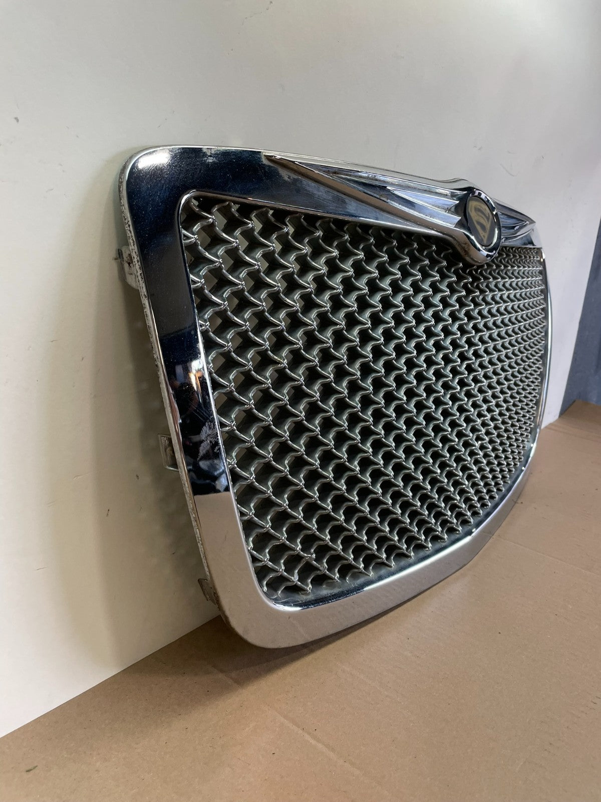 2005 to 2010 Chrysler 300 300C Front Grille Grill Chrome AI0689 DW2