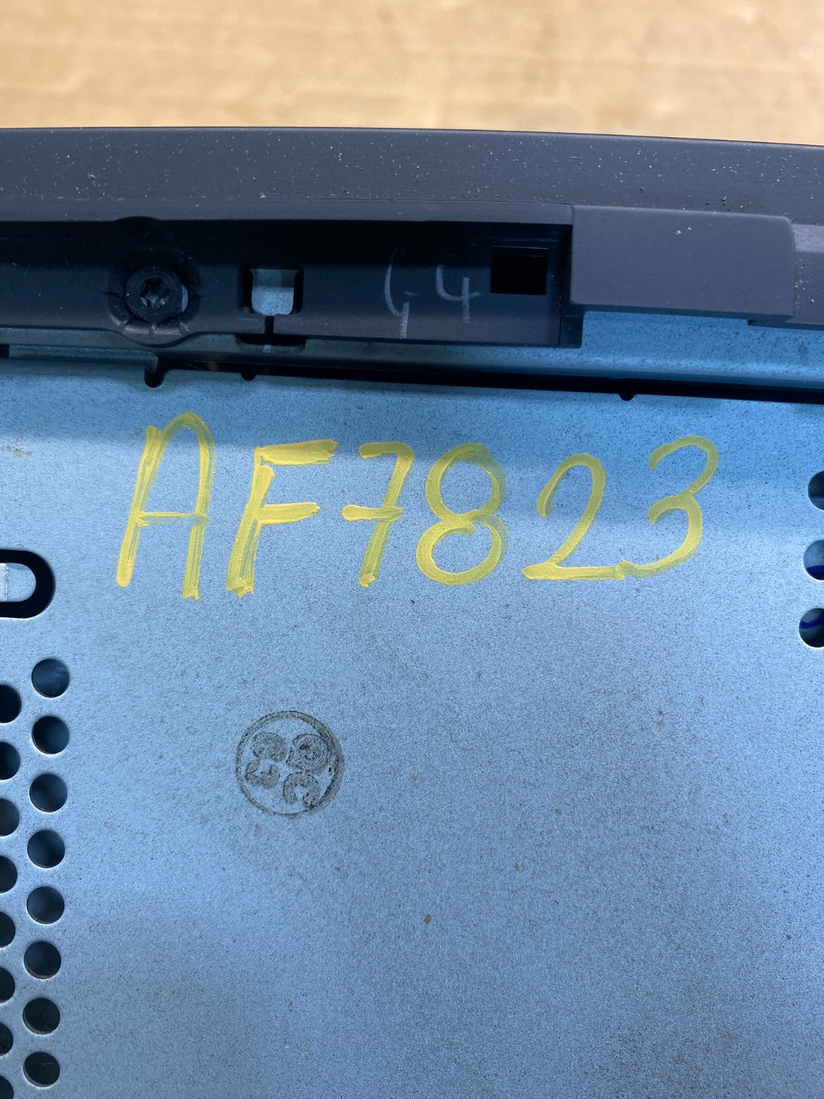 2009 to 2012 Ford F250 F350 Radio Audio AM/FM Receiver AF7823 DG7