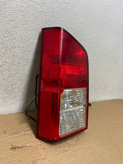 2005 to 2012 Nissan Pathfinder Tail light Left Driver Lh Side AG8164 LK1
