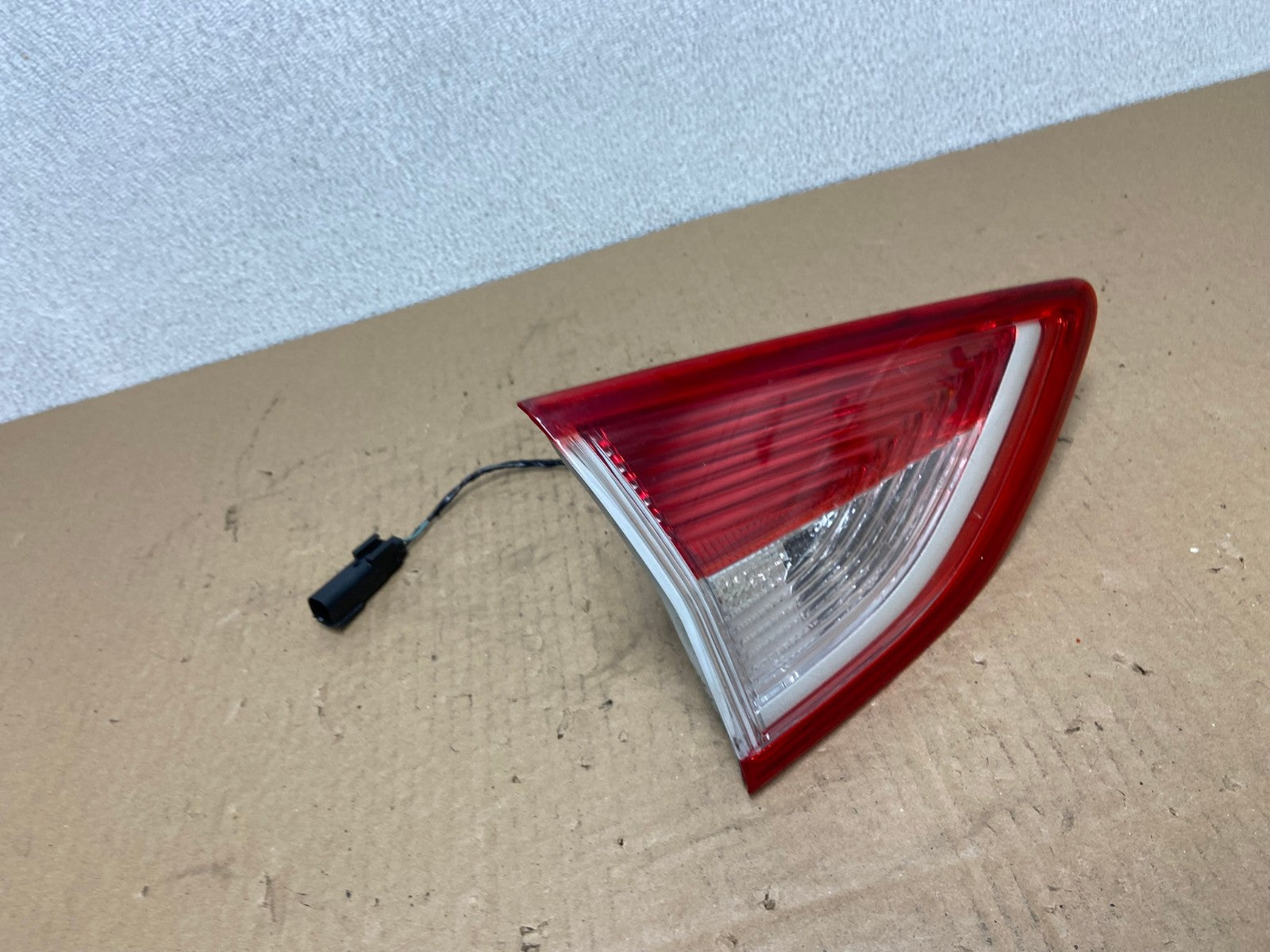 2013 to 2016 Ford Escape Left Driver LH Side Inner Tail Light OEM AB6214 LK2
