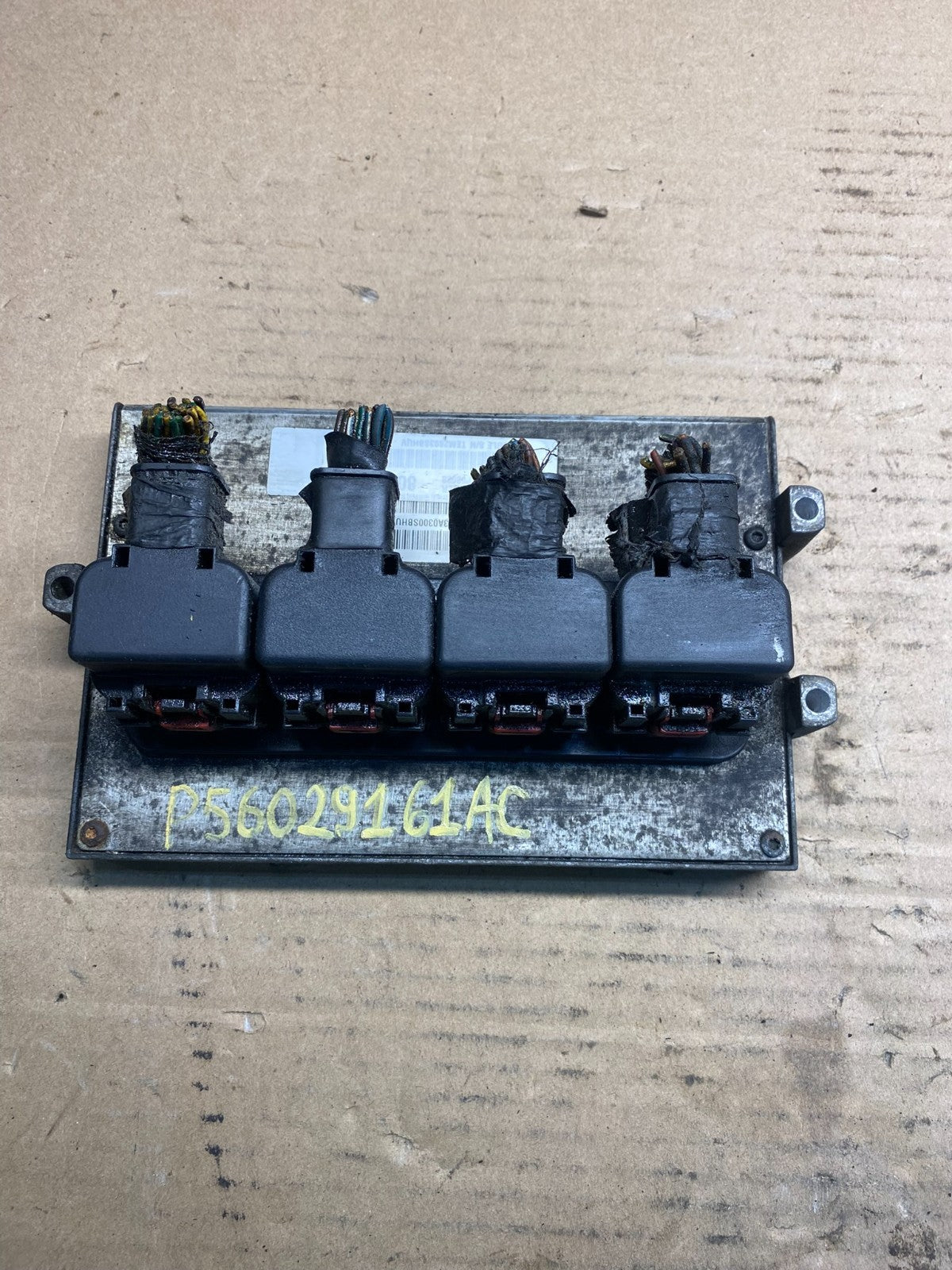 2004 Dodge RAM 1500 5.7L ECU ECM Engine Control Computer Module AE2156 DG0