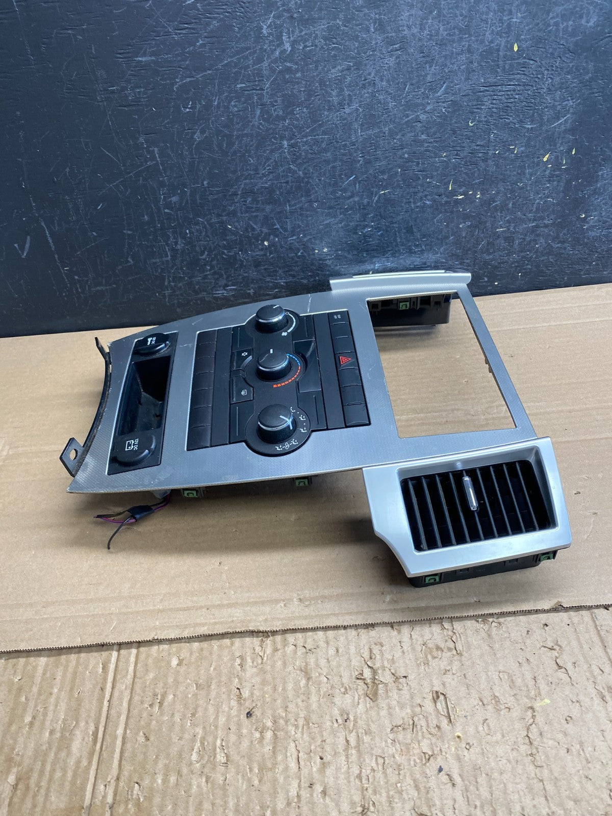 2008 2009 2010 Jeep Grand Cherokee A/C Climate Control Bezel AG0051 DG3
