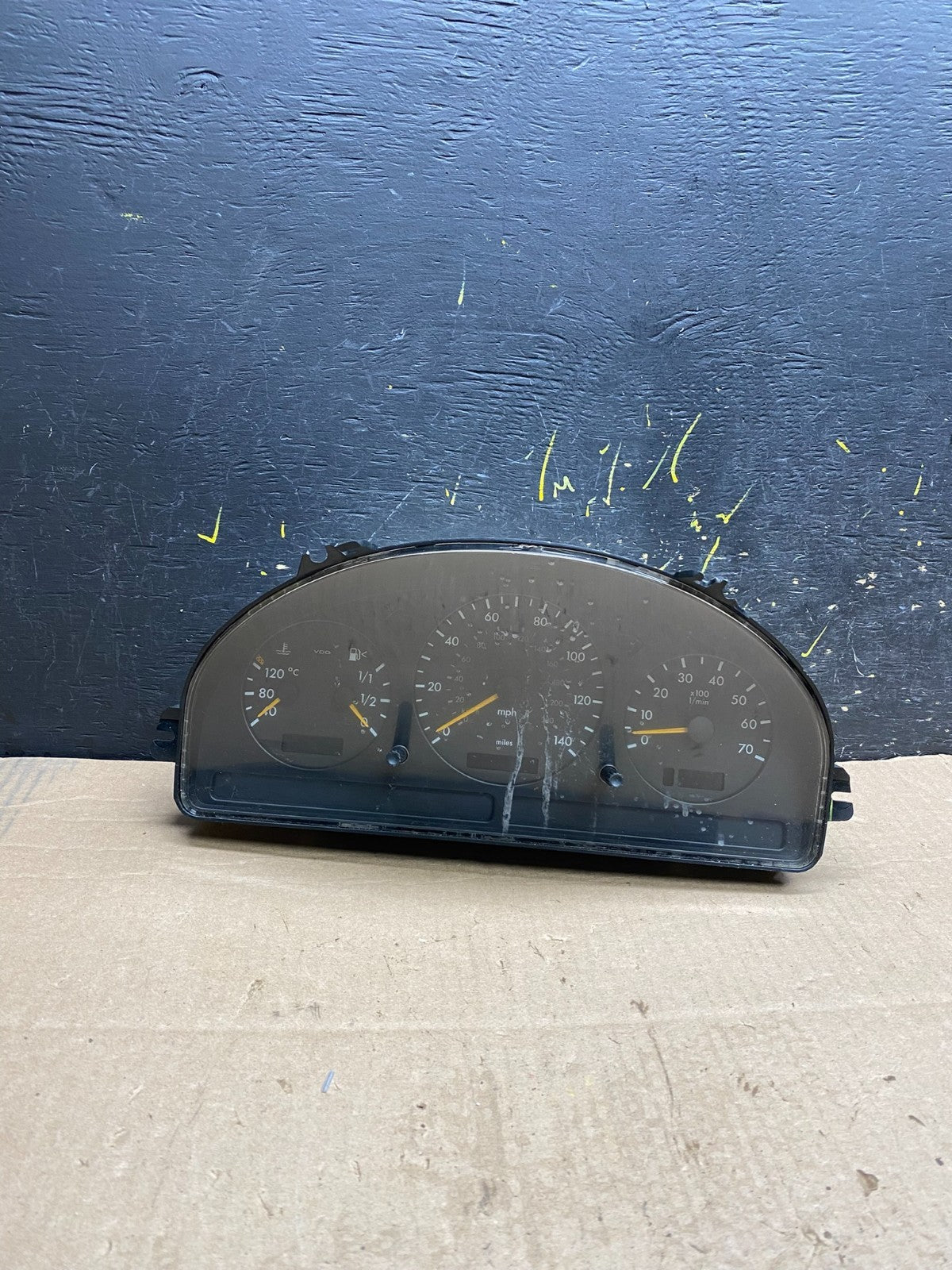 1998-2005 Mercedes W163 ML320 ML430 Instrument Cluster Speedometer Z0136 DG0