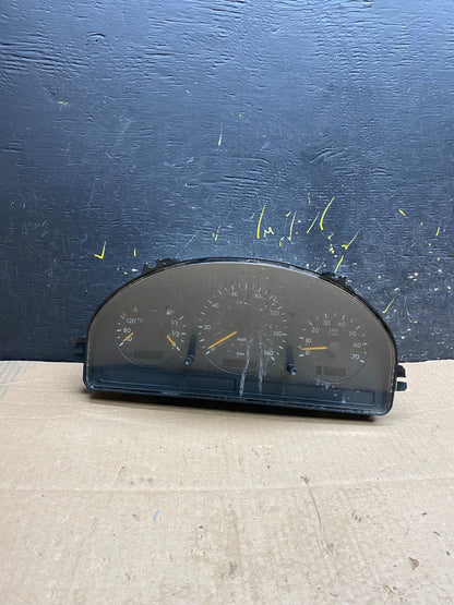 1998-2005 Mercedes W163 ML320 ML430 Instrument Cluster Speedometer Z0136 DG0