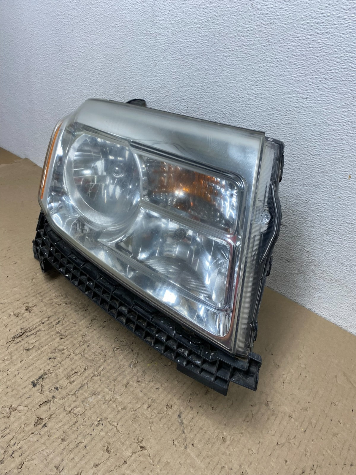 2013 to 2015 Honda Pilot Right Passenger RH Side Halogen Headlight AF7247 DW1