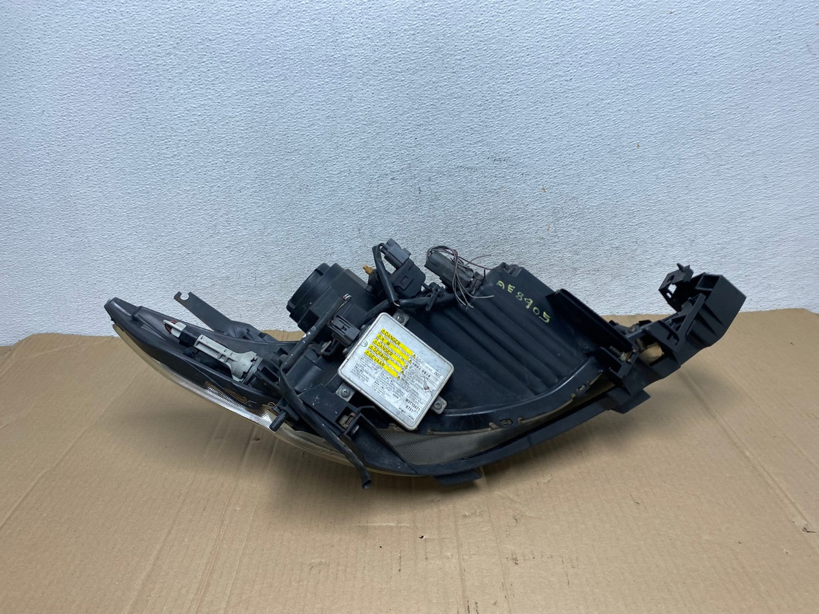 2008 2009 2010 Mazda 5 Left Driver LH Side Headlight Xenon HID AE8905 LK8