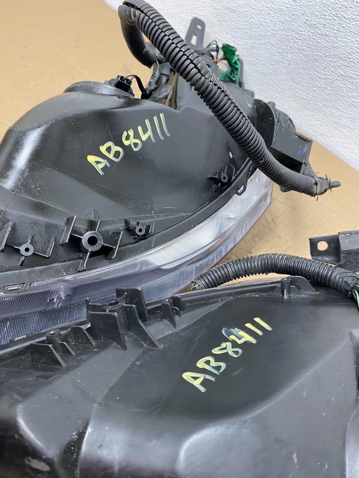 Sedan 2007 2008 2009 Nissan Altima Left+Right Set Headlights AB8411 DW11