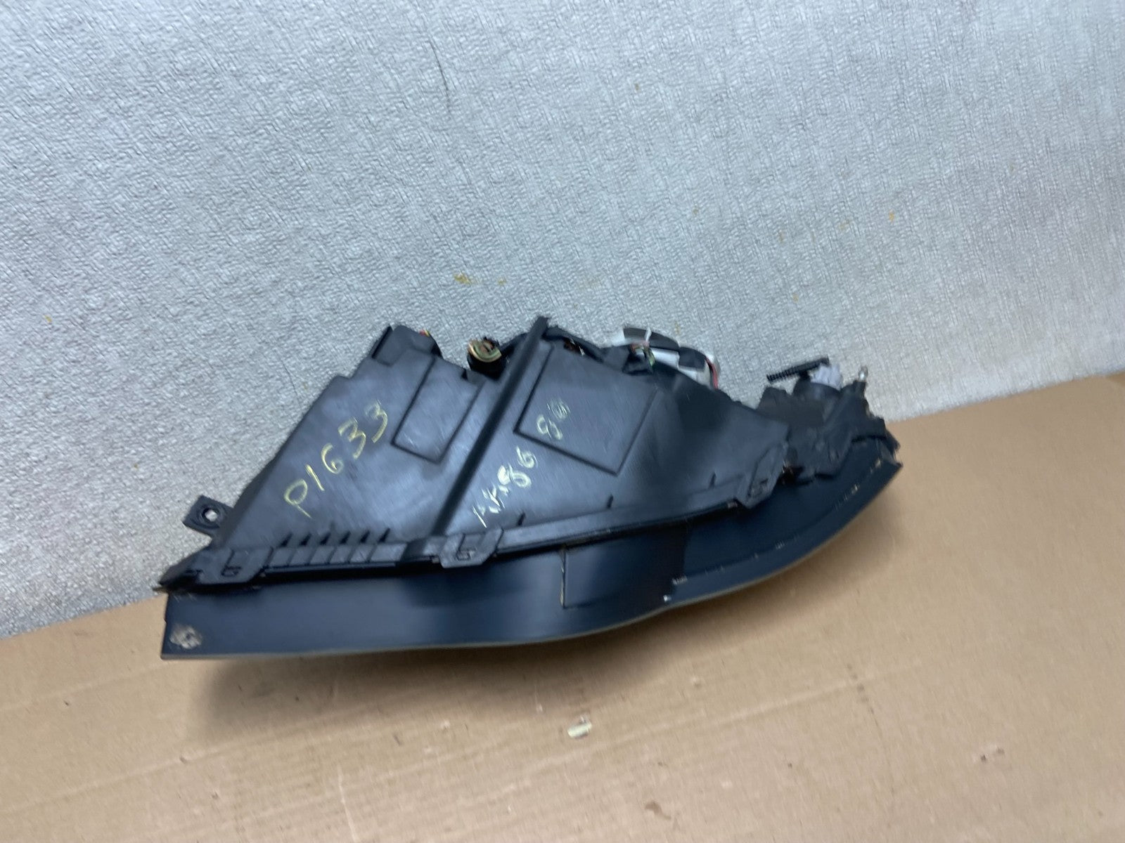 2006 to 2007 Subaru Legacy Right Passenger RH Side Black Headlight Oem AA8680 DW8