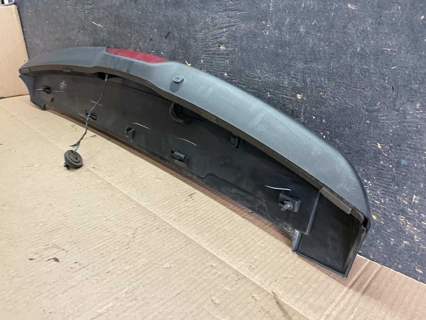 2007 to 2010 Jeep Compass Spoiler 3RD Third Break Light Rear OEM Z8400 DG6