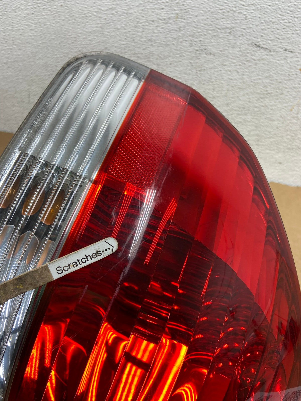 2005 to 2006 Hyundai Santa Fe Left Driver Side Tail Light AD3258 LK3