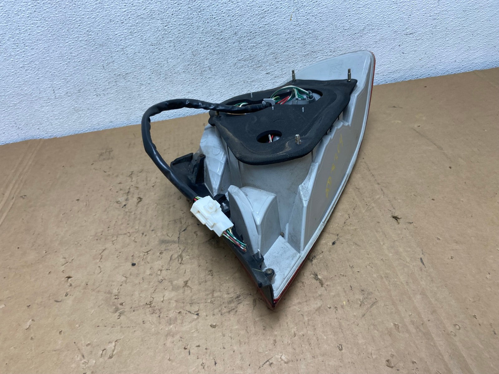 2003 to 2004 Toyota Avalon Left Driver Side Tail Light AD3304 LK3