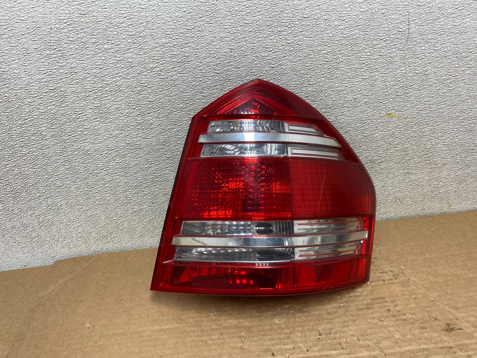 2007 to 2009 Mercedes GL-Class GL450 Right Passenger Tail Light OEM Z2658 DW0